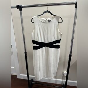 Vince Camuto White and Black dress size 16